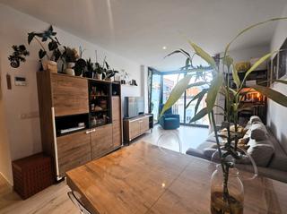 Pis a Santa Eulàlia. Fantastico piso semi-nuevo de 3 habitaciones, 2 baños, balcón, e