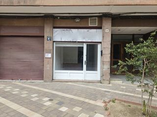Locale commerciale in Carrer Santiago Rusiñol