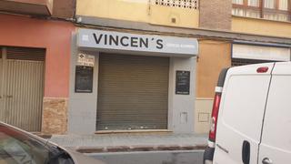 Local commercial à Onda. Local com. en venta en centro.