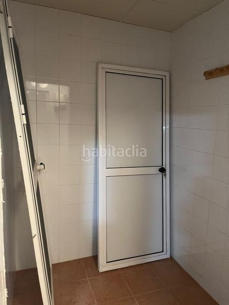 Foto b2a9cb35-167d-460d-a8ba-4a002fd3f9ac. Local comercial local com. en venta . en Onda