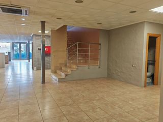 Miete Geschäftsraum in Onda. Local com. en alquiler en onda, 2 despachos.