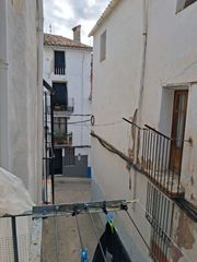 Maison à Onda. Casa en venta en casco antiguo, 5 dormitorios.