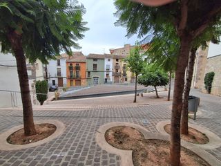 Maison à Onda. Casa en venta en casco antiguo, 5 dormitorios.