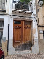 Maison à Onda. Casa en venta en casco antiguo, 5 dormitorios.