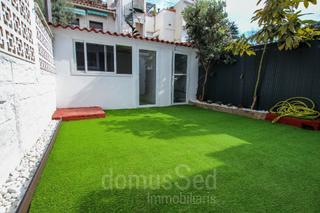 Doppelhaus in Centre. Encantadora casa de pueblo reformada.
