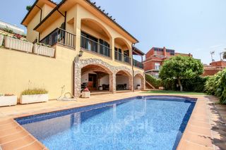 Rent Chalet in Teià. Torre mediterránea en el maresme.