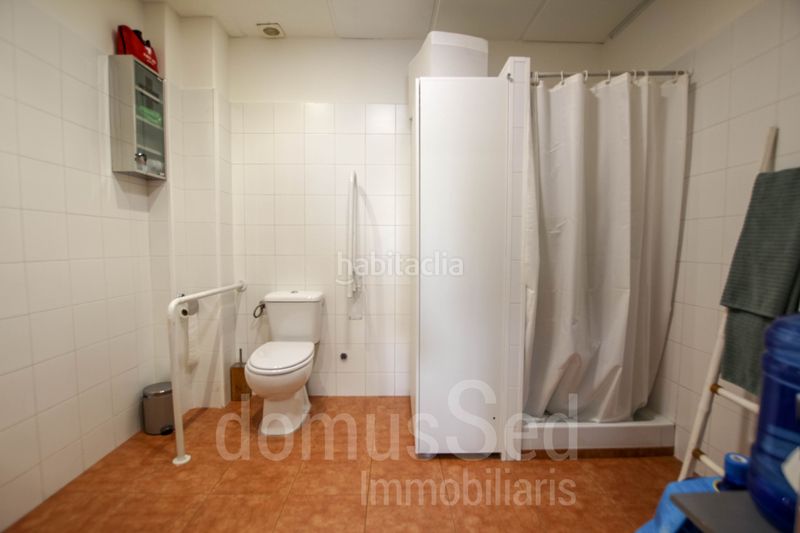Foto f809e4c3-577f-43f6-b9a4-b2622e16cff7. Local comercial amb calefacció a Centre Masnou (El)