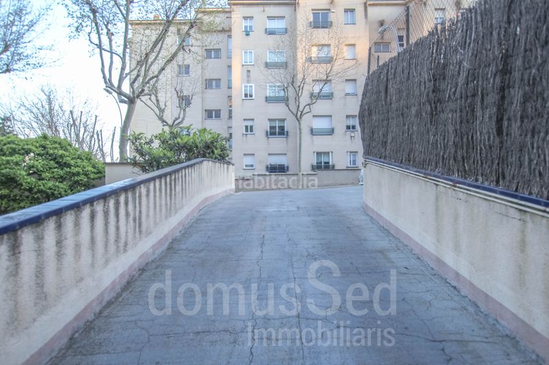 Foto 2e982cd5-1def-4808-b595-c97feb00f493. Aparcament cotxe a Bellresguard-Can Teixidó Masnou (El)