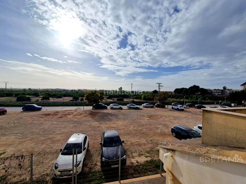 Foto 0bb866ed-8d0c-4e8e-a377-1a2452e99bc1. Rent semi detached house with heating parking in Moncada