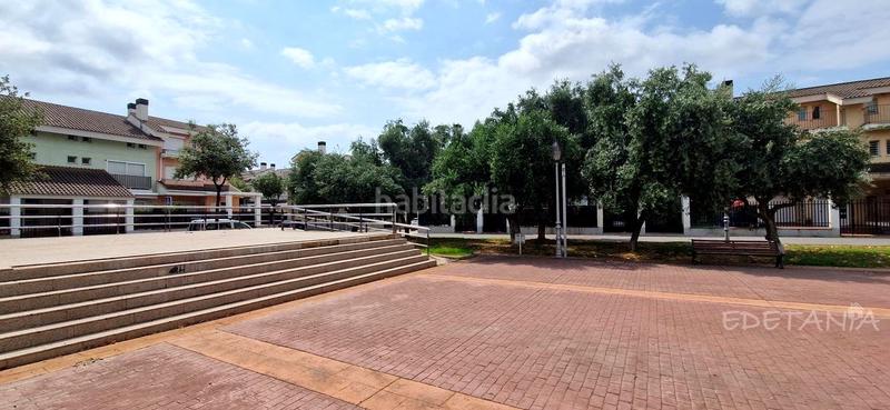 Foto 0f90ec6f-8caa-4c67-af5f-72dd63eb0f90. Rent semi detached house with heating parking in Moncada