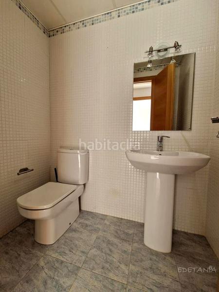 Foto 1507ddba-26f9-48b8-92ba-8d86686623da. Rent semi detached house with heating parking in Moncada