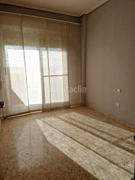 Foto 1c0b3c83-fcff-4411-98d0-7b1a16579c15. Rent semi detached house with heating parking in Moncada