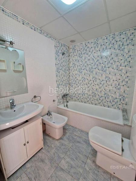 Foto 91e1cf75-41ee-46dc-b379-bc9474652a69. Rent semi detached house with heating parking in Moncada