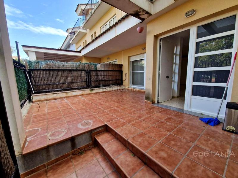 Foto a26864f5-3ab2-472d-a88f-a210132bb0e8. Rent semi detached house with heating parking in Moncada