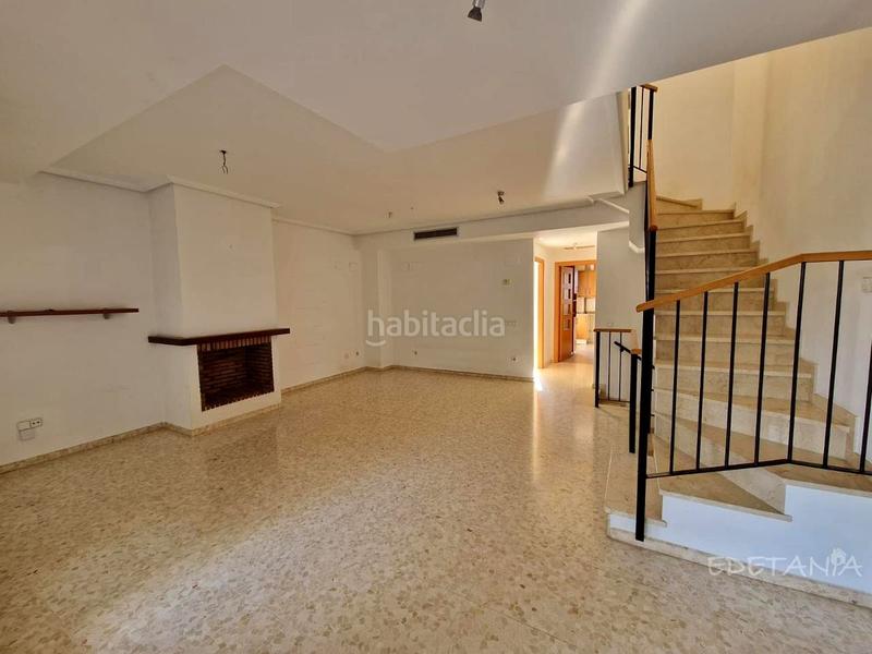 Foto c82370a1-7955-4a29-a6bb-5ddd9db5ac8a. Rent semi detached house with heating parking in Moncada