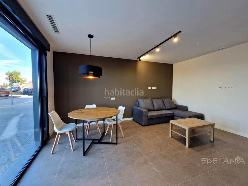 Foto f6eee93e-848b-4256-90b8-2f477c278f90. Rent ground floor in Vinalesa