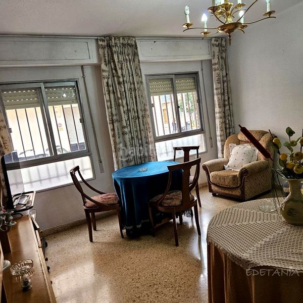 Foto 01e2a79f-c740-4930-8242-0c964b5c6eb2. Planta baixa a Moncada