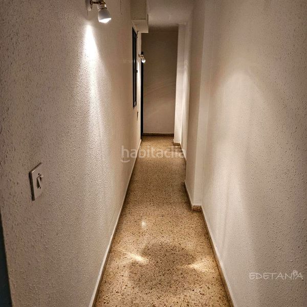 Foto 99d2ef9a-57c3-4f04-aa0b-836b5a93a889. Planta baixa a Moncada