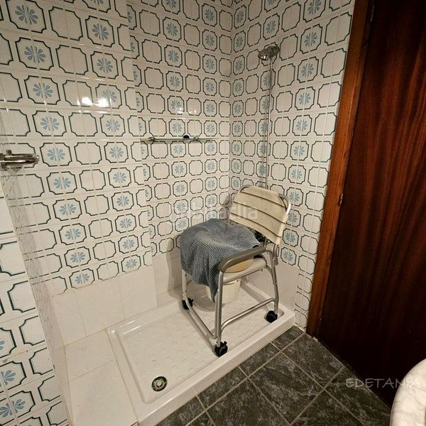 Foto c657984f-b0ed-4dcd-8568-3ee48a0c5e65. Planta baixa a Moncada