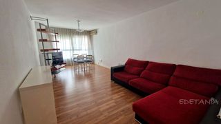 Location Appartement  Hispanitat. Piso estudiantes ceu