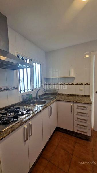 Foto b17e9350-6758-43cd-a789-5982a7932702. Casa a Moncada
