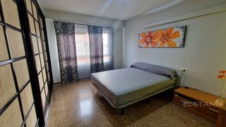 Miete Etagenwohnung  Calle de barcelona. Piso estudiantes ceu