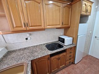 Miete Etagenwohnung  Calle de barcelona. Piso en alquiler para estudiantes ceu