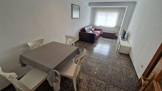 Rent Flat  Avinguda del nou d'octubre. Piso para estudiantes ceu