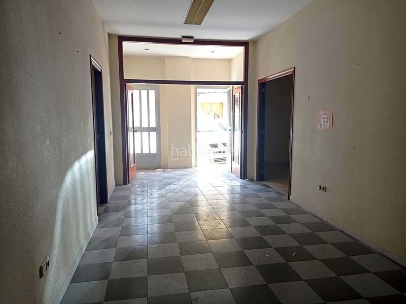 Foto 1b7546a0-b7ed-4710-a926-d9e39eb79533. Lloguer local comercial a Moncada