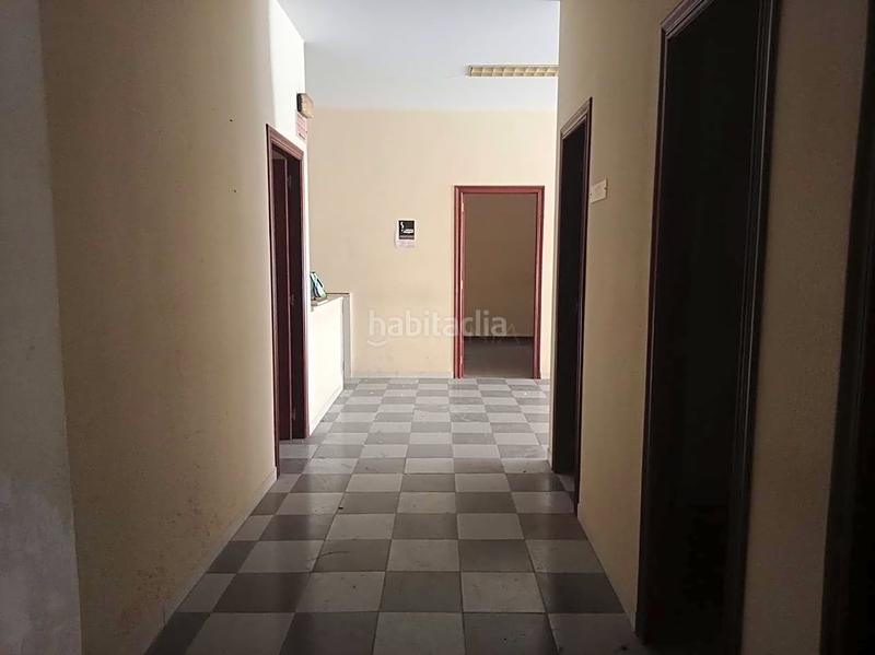 Foto 6f67416b-fe17-49ba-bc7f-72b3682ad0f1. Lloguer local comercial a Moncada