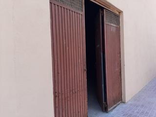 Local Comercial a Vall d´Uixó (la). Local com. en venta en centro.