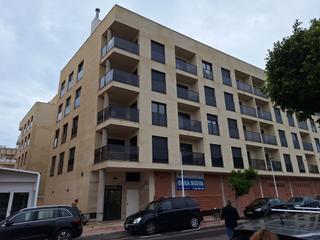 Pis a Centro. Piso en venta en pueblo, 3 dormitorios.
