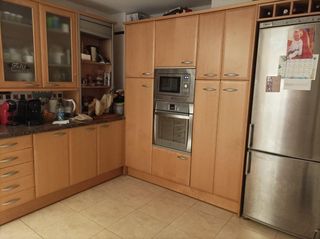 Casa a Llombai. Casa en venta en ambulatorio, 3 dormitorios.