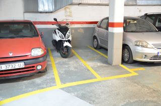 Alquiler Parking moto en Passatge sant antoni abat, 1. ,plaza de parking moto fija,