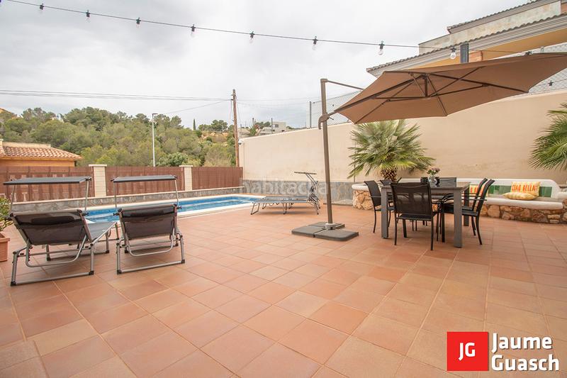Foto 0dbf3b74-cb24-44aa-a231-dc7371c463a2. Chalet con camino riscaldamento parcheggio piscina in Roda de Barà