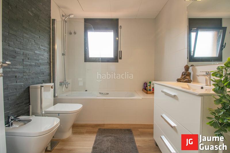 Foto 665d5b47-d5ce-4076-8876-50fdf939a184. Chalet con camino riscaldamento parcheggio piscina in Roda de Barà