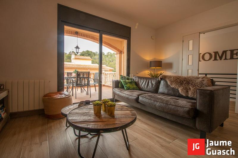 Foto d6571b03-436d-49ef-91ad-ff2733189804. Chalet con camino riscaldamento parcheggio piscina in Roda de Barà