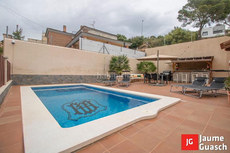 Foto de603d98-c3a9-4d20-aa77-3da9f5454f9f. Chalet con camino riscaldamento parcheggio piscina in Roda de Barà
