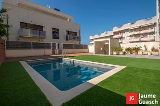 Ground floor in Avinguda de catalunya 30. Oportunidad en el centro!!