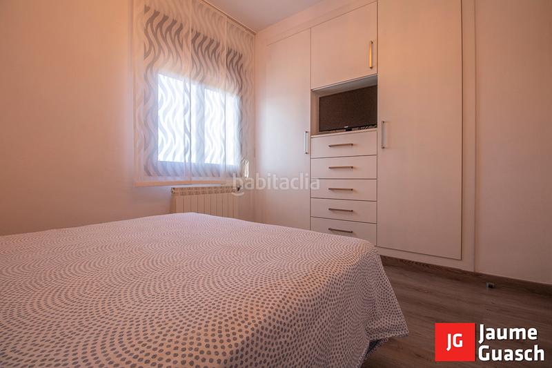 Foto c61b2750-b750-4bff-8560-1257d6ea69b3. Casa pareada  con piscina en Creixell