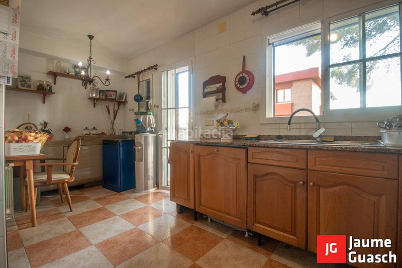 Foto 3d26d42c-02be-42a4-8ebf-200da782646c. Casa adosada amplia casa con jardín en Els Munts en Torredembarra