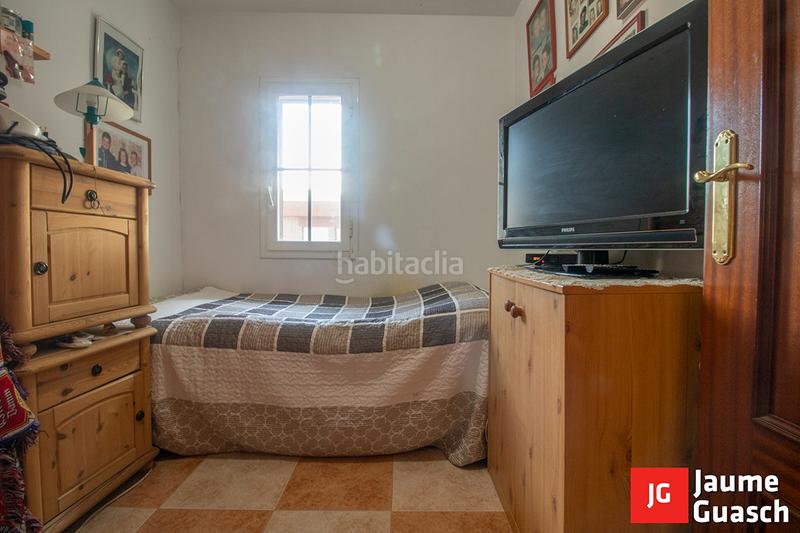 Foto d125ca0e-ecc9-403f-a451-351faf2a97bf. Casa adosada amplia casa con jardín en Els Munts en Torredembarra