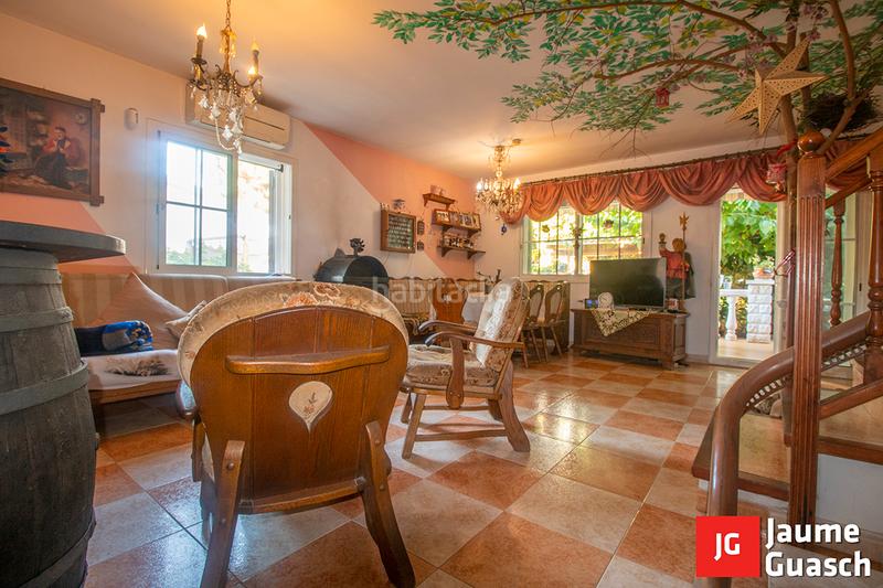 Foto dd39f84d-9c59-49e9-8209-b3bcb66d894a. Casa adosada amplia casa con jardín en Els Munts en Torredembarra