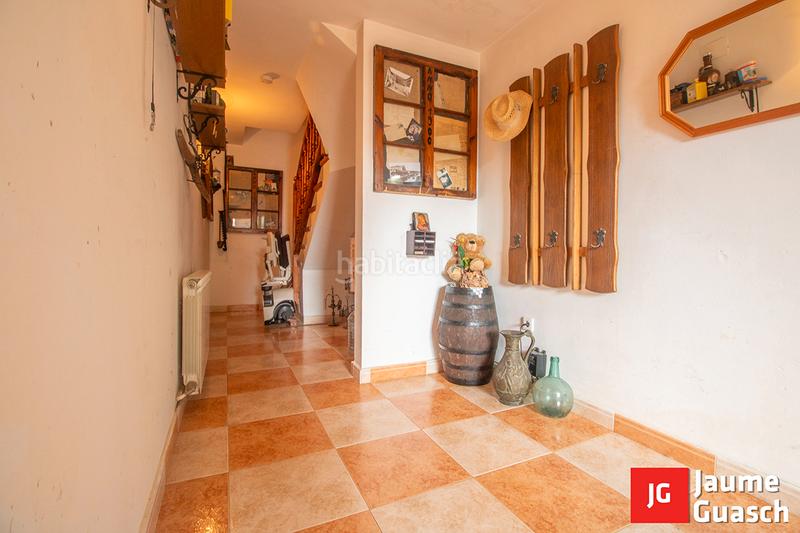 Foto ee223384-704e-4145-aed7-930a11cad3a3. Casa adosada amplia casa con jardín en Els Munts en Torredembarra