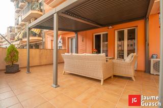 Appartement à Centre. Piso con terraza de 30m²