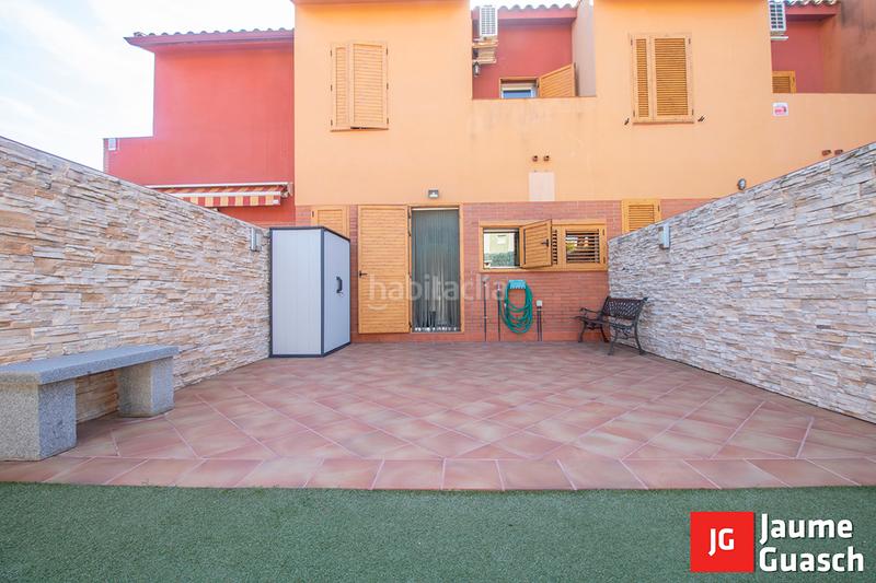 Foto 090483dd-4906-4629-926b-37e1c7e0d2b8. Casa adossada a avinguda de la mediterrània 83 a Creixell