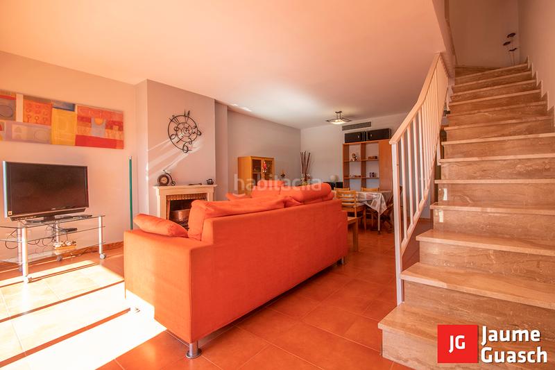 Foto 188d2e87-afbc-4256-a230-da2cd0f64f4e. Casa adossada a avinguda de la mediterrània 83 a Creixell