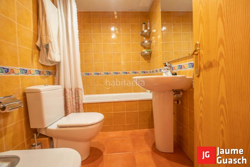 Foto 4be3033c-807d-4953-9904-b904db43b8f8. Casa adossada a avinguda de la mediterrània 83 a Creixell