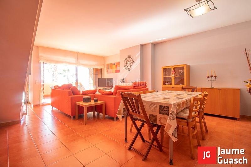 Foto 53c02c4e-c1af-4842-bc29-1c7edea4af94. Casa adossada a avinguda de la mediterrània 83 a Creixell