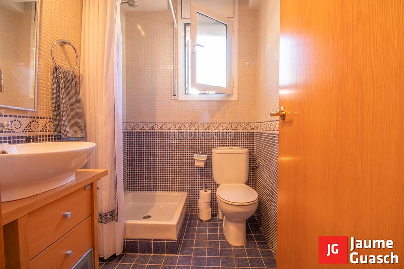 Foto b2b12742-af7e-44f0-8f40-a88675fe70ca. Casa aparellada amb calefacció aparcament piscina a Torredembarra